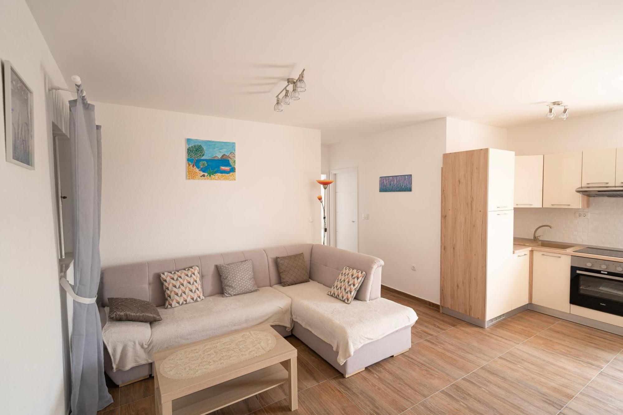 Pave&Ema Apartman Konjevrate ภายนอก รูปภาพ