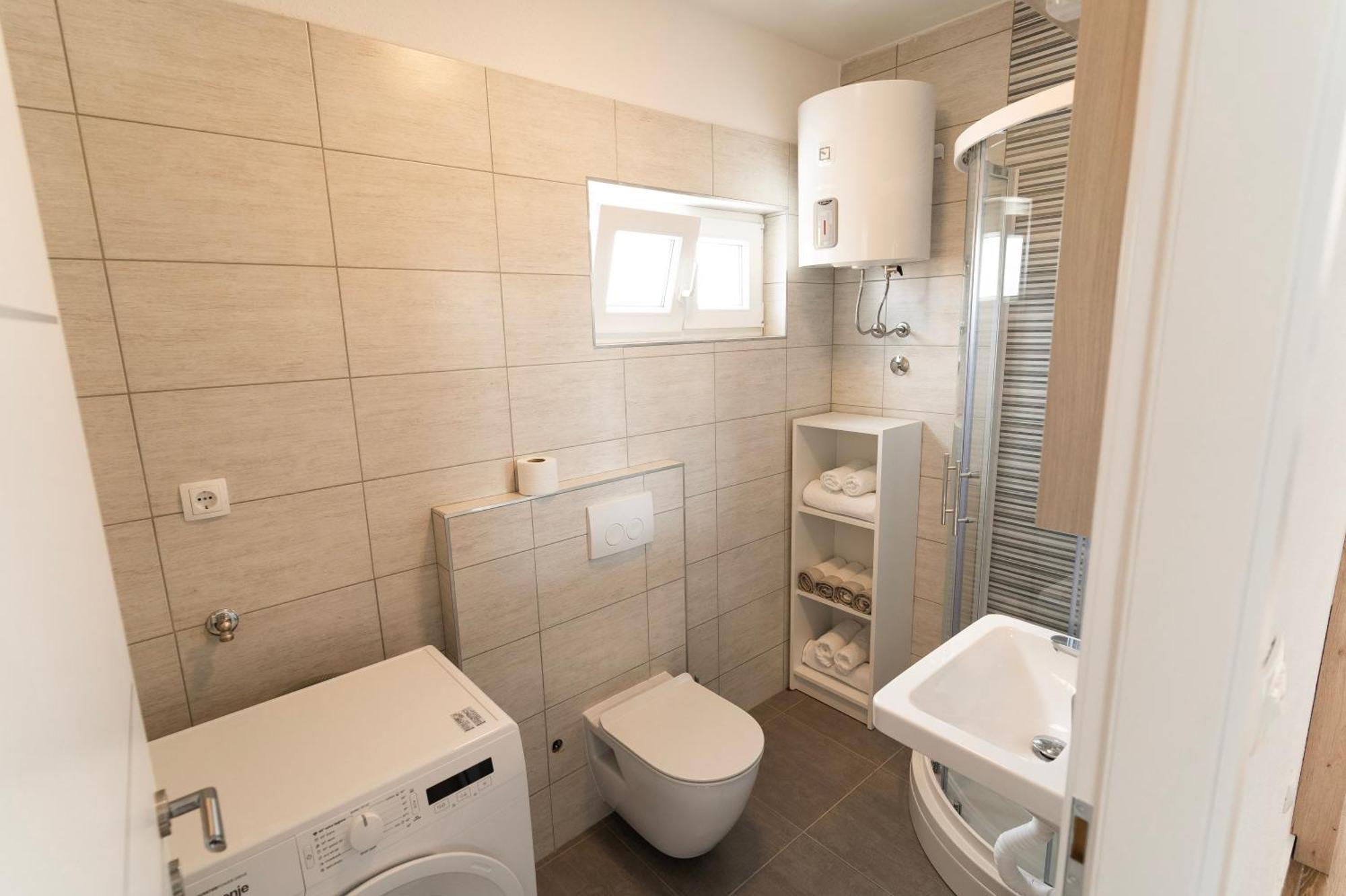 Pave&Ema Apartman Konjevrate ภายนอก รูปภาพ